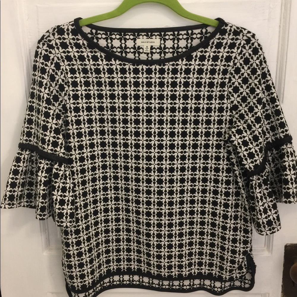 Max Studio top